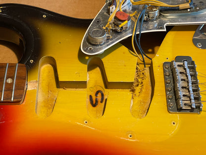 1966 Fender Stratocaster 3-color Sunburst Minty!