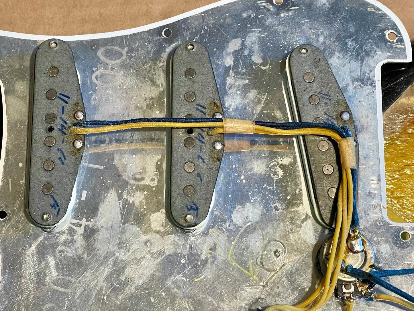 1966 Fender Stratocaster 3-color Sunburst Minty!