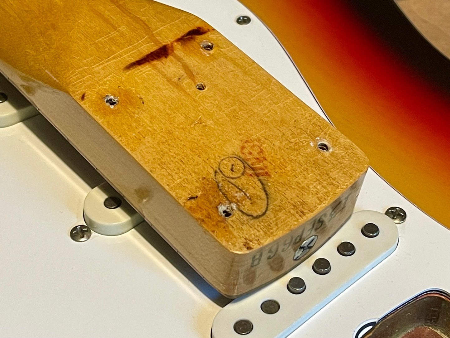 1966 Fender Stratocaster 3-color Sunburst Minty!