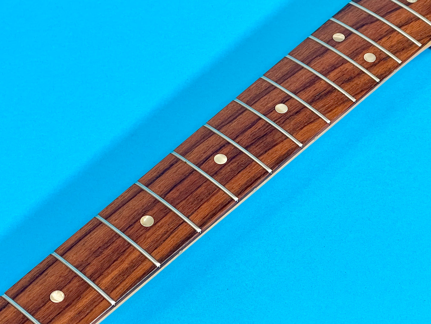 1966 Fender Stratocaster 3-color Sunburst Minty!