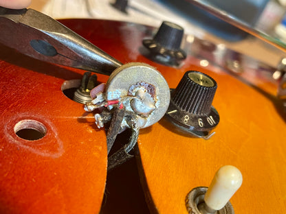 1970 Gibson ES-335-TD Cherry Sunburst