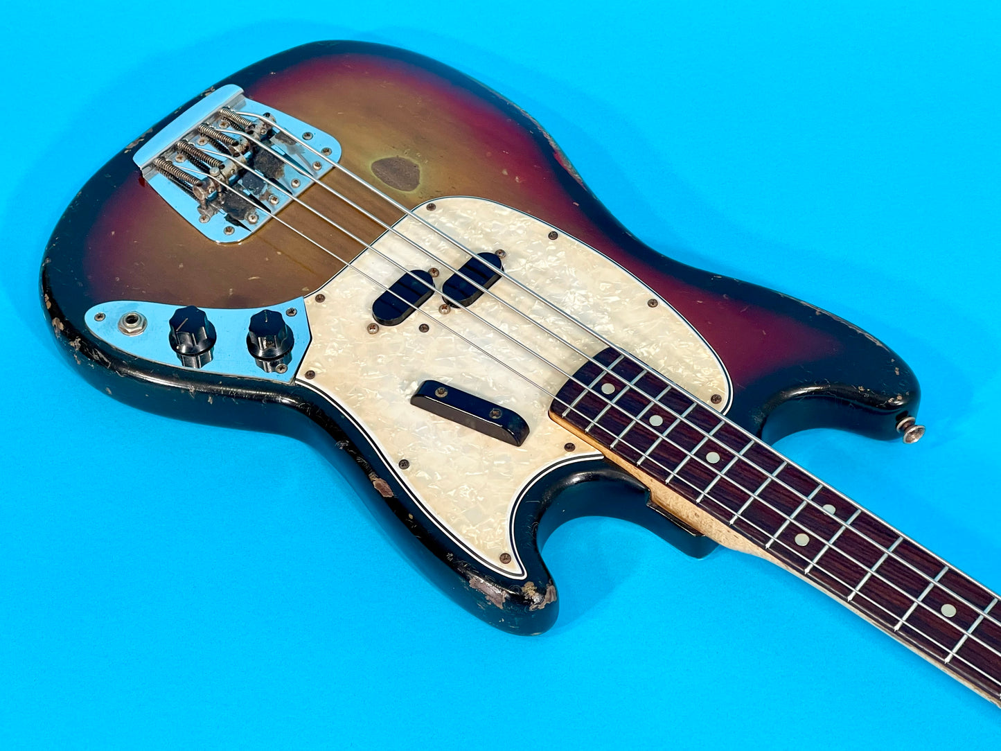 1971 Fender Mustang Bass Sunburst Mojo-machine!