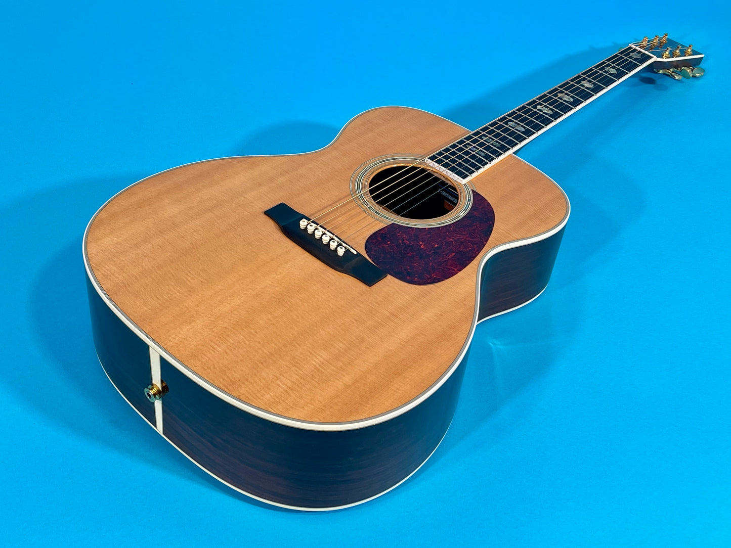 2000 Martin J-40 Blonde Minty J-series Big Sound Jumbo!