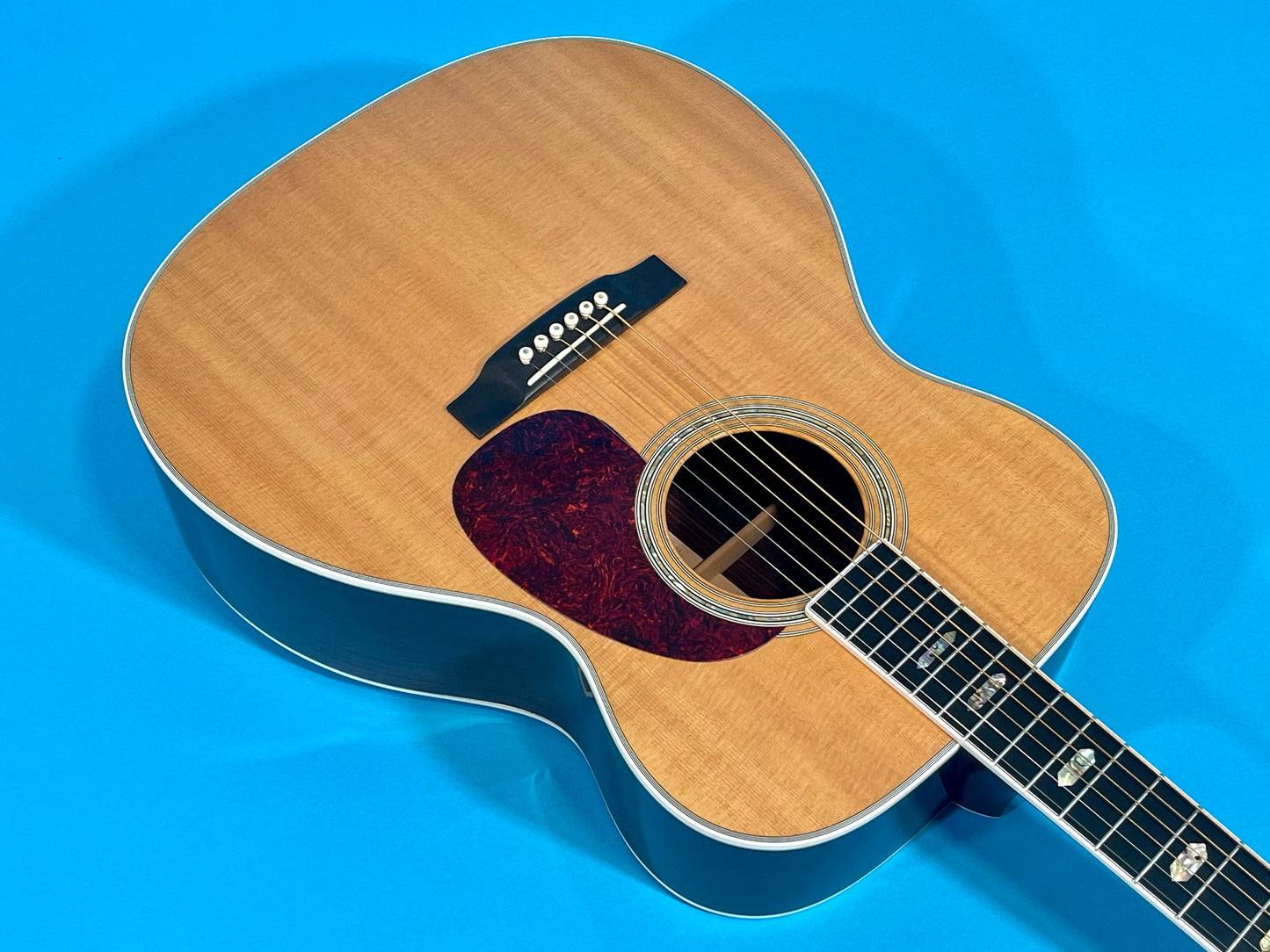 2000 Martin J-40 Blonde Minty J-series Big Sound Jumbo!