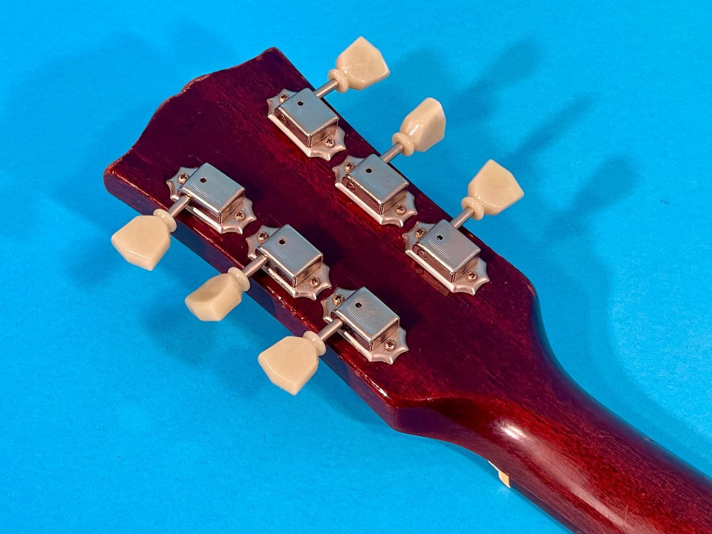 1966 Gibson J-45 original vibrant Cherry Sunburst finish