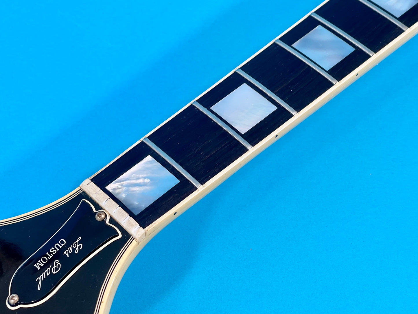 1981 Gibson Les Paul Custom Alpine White 100% original Minty