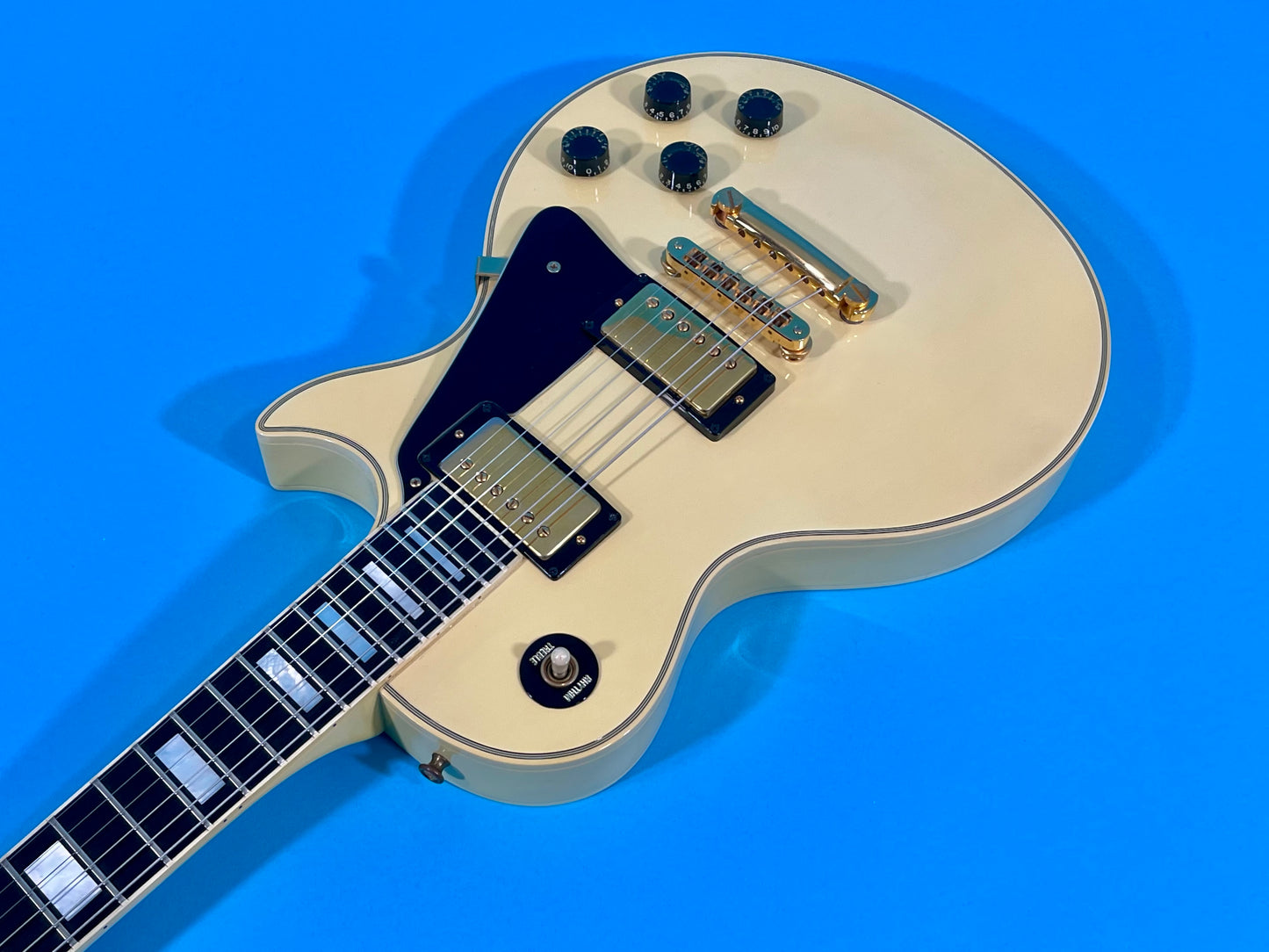 1981 Gibson Les Paul Custom Alpine White 100% original Minty