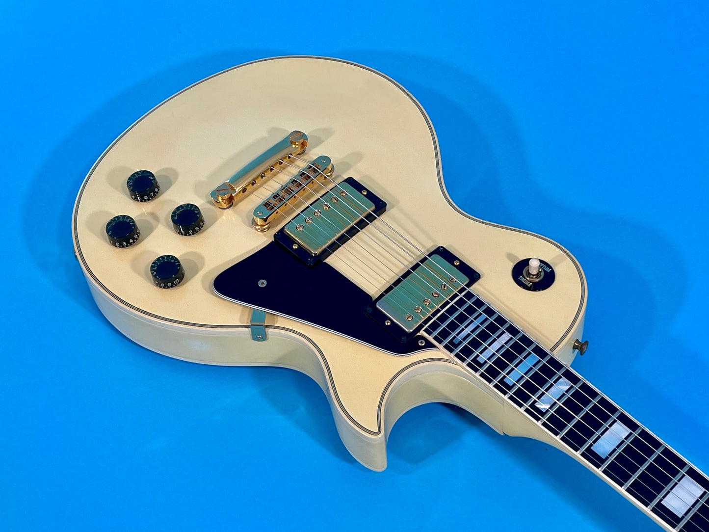 1981 Gibson Les Paul Custom Alpine White 100% original Minty