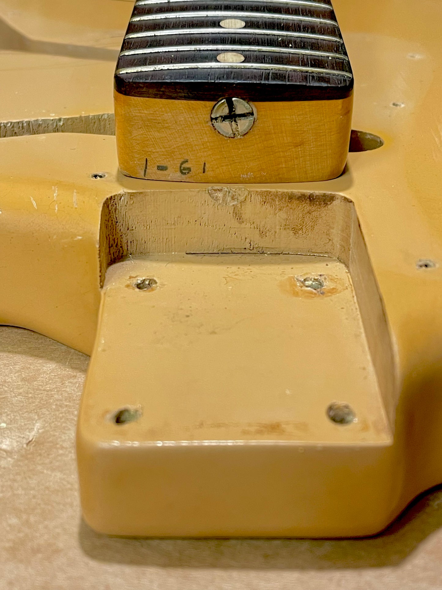 1961 Fender Musicmaster Desert Sand 100% Original