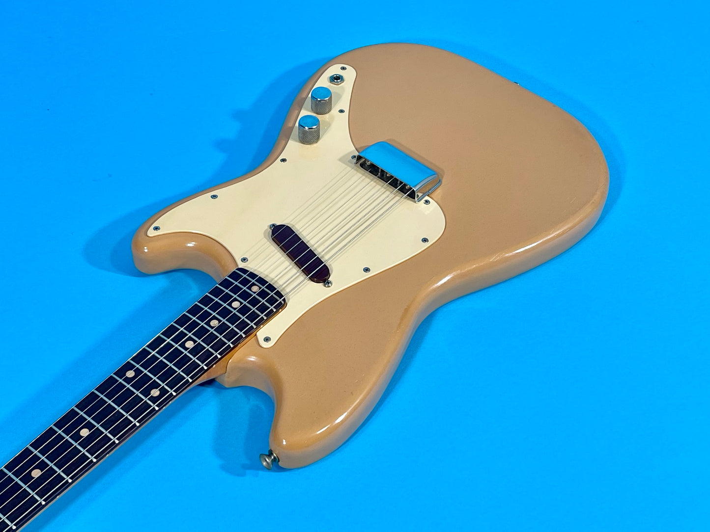 1961 Fender Musicmaster Desert Sand 100% Original