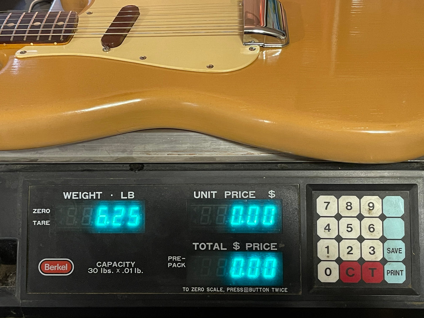 1961 Fender Musicmaster Desert Sand 100% Original