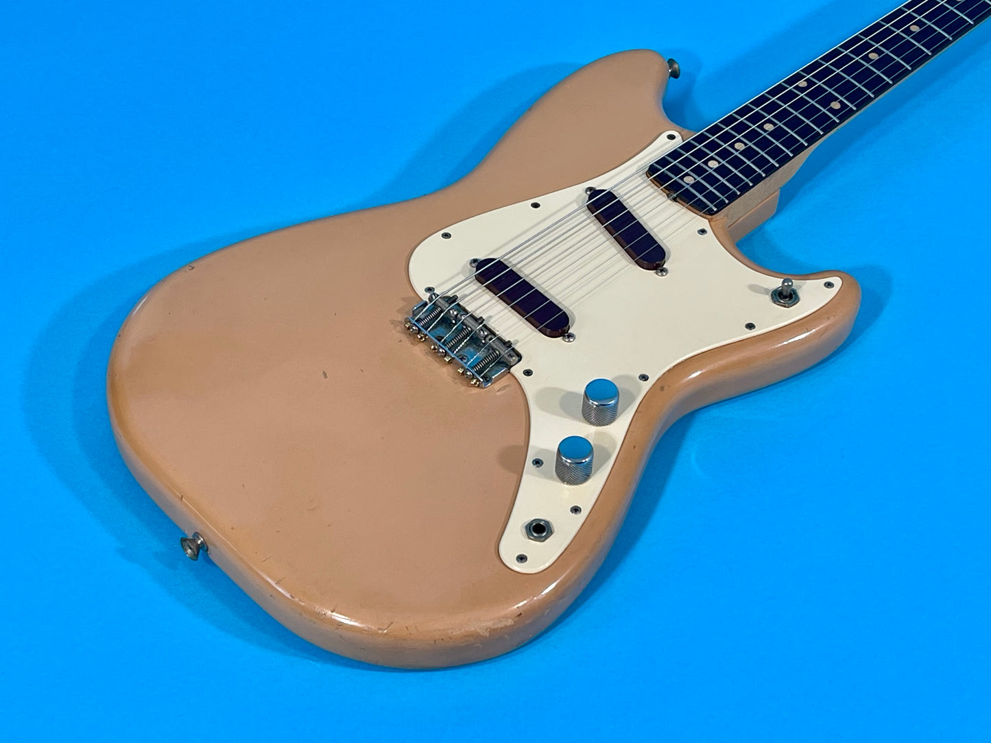 1960 Fender Duo-Sonic Desert Sand 100% Original