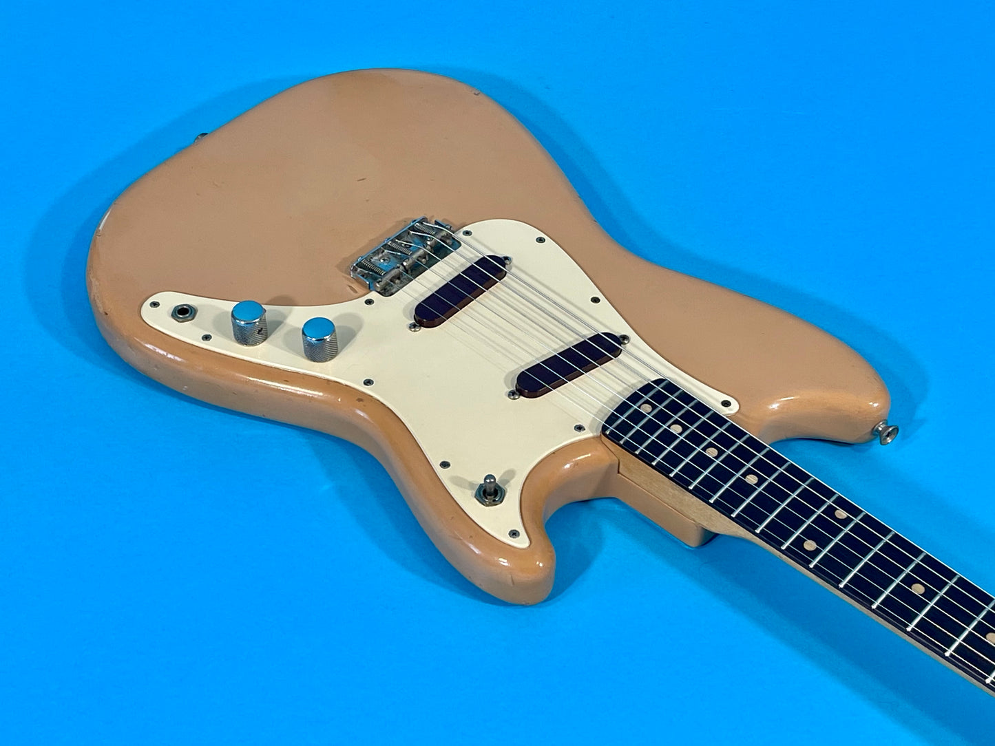 1960 Fender Duo-Sonic Desert Sand 100% Original