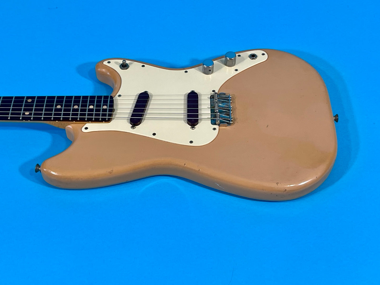 1960 Fender Duo-Sonic Desert Sand 100% Original