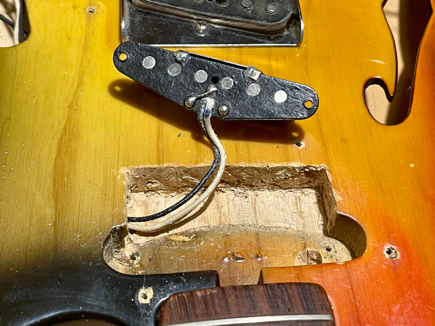 1971 Fender Telecaster Thinline 3-color Sunburst Rosewood fingerboard!