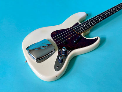 2011 Fender AVRI '62 Jazz Bass Olympic White